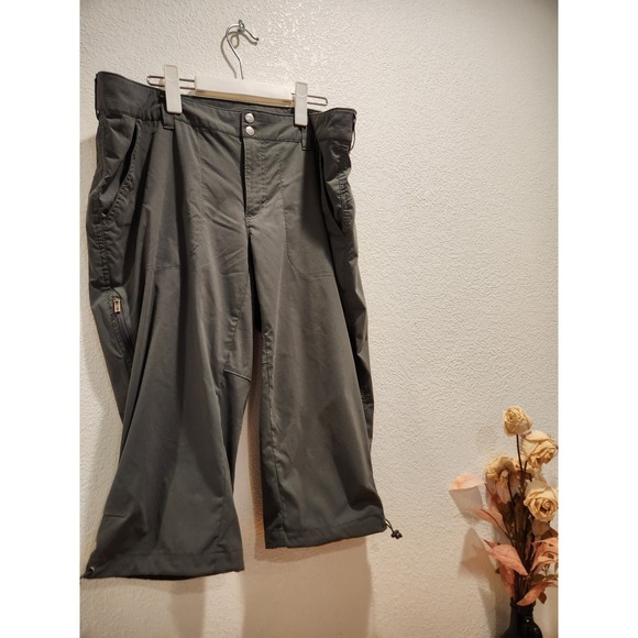 Columbia Omni-Shield Capri‎ Pants 16W Water Repellent Gray Stretch Hiking - Picture 1 of 10